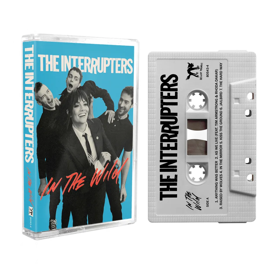 the-interrupters-in-the-wild-cassette-k7-blanche image 1