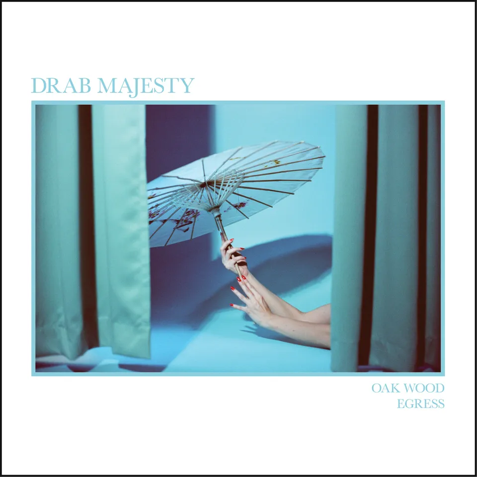 dais-drab-majesty-oak-wood-vinyle-7-noir-darkwave-single image 1